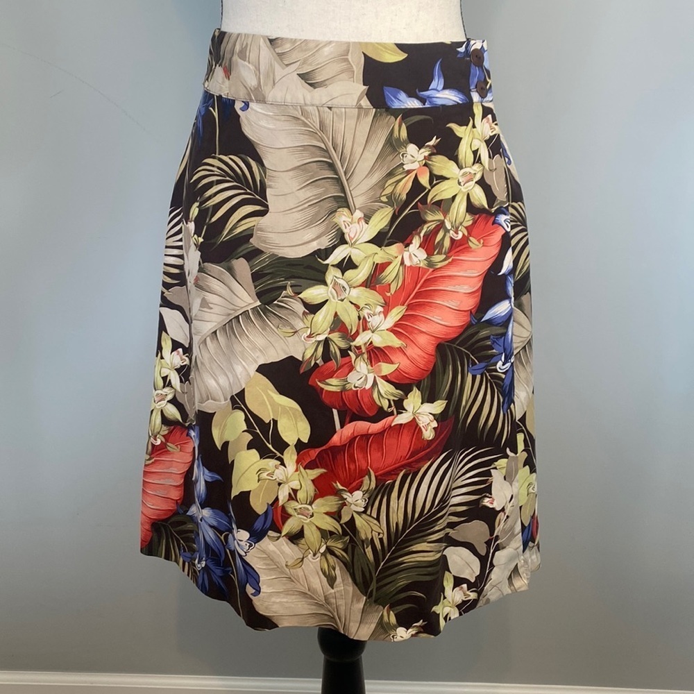 Tommy Bahama 100% Silk Tropical Vacation Coastal Floral Button Skirt